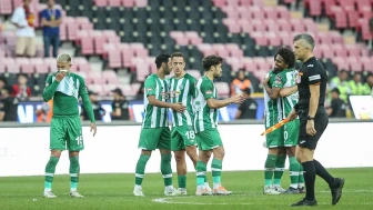 Konyaspor Deplasmandan 3 Puanla Döndü