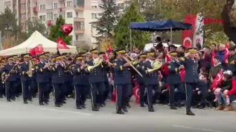 Eskişehir semalarında Cumhuriyet coşkusu