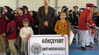 Konya'da Geçen Yıl Yalnızdı, Bu Yıl Arkadaşlarıyla Kutladı