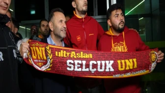 Galatasaray Konya’ya Geldi! Okan Buruk’a Taraftarlardan Yoğun İlgi