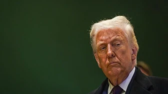 Trump'tan Pentagon'da görevden alma kararı! Gizli bilgi sızıntısıyla suçladı