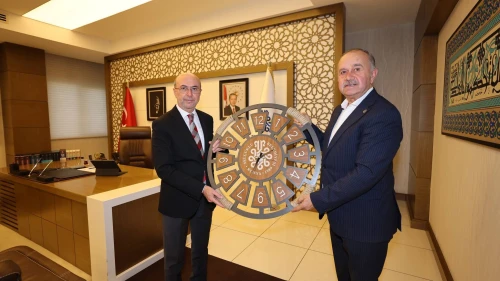 Mehmet Günbaş’tan Selçuklu Belediye Başkanı Ahmet Pekyatırmacı’ya Ziyaret
