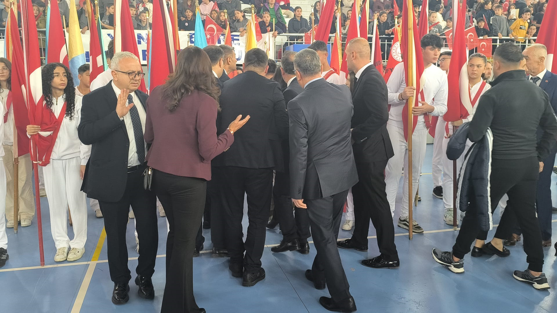 torende-fenalasan-ogrenciye-doktor-olan-milletvekili-ile-il-baskani-mudahale-etti