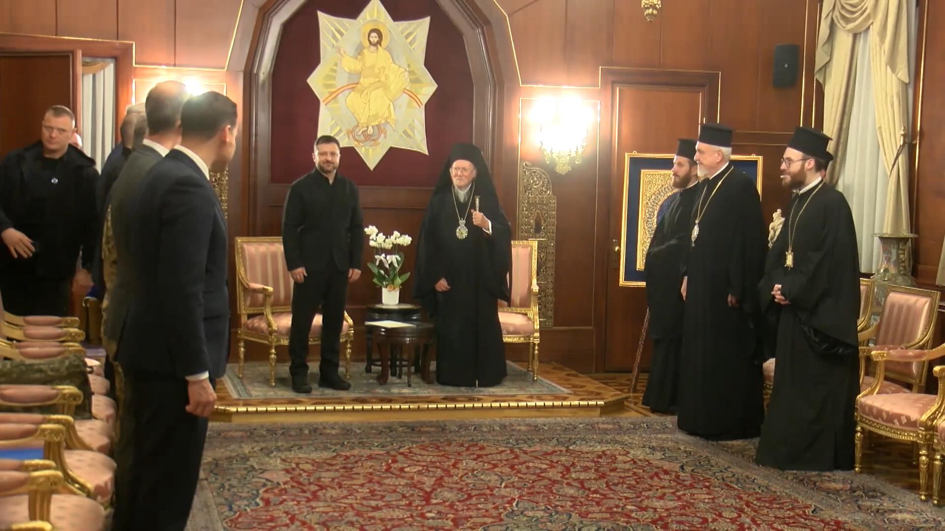 zelenskiy-fener-rum-ortodoks-patrikhanesini-ziyaret-etti
