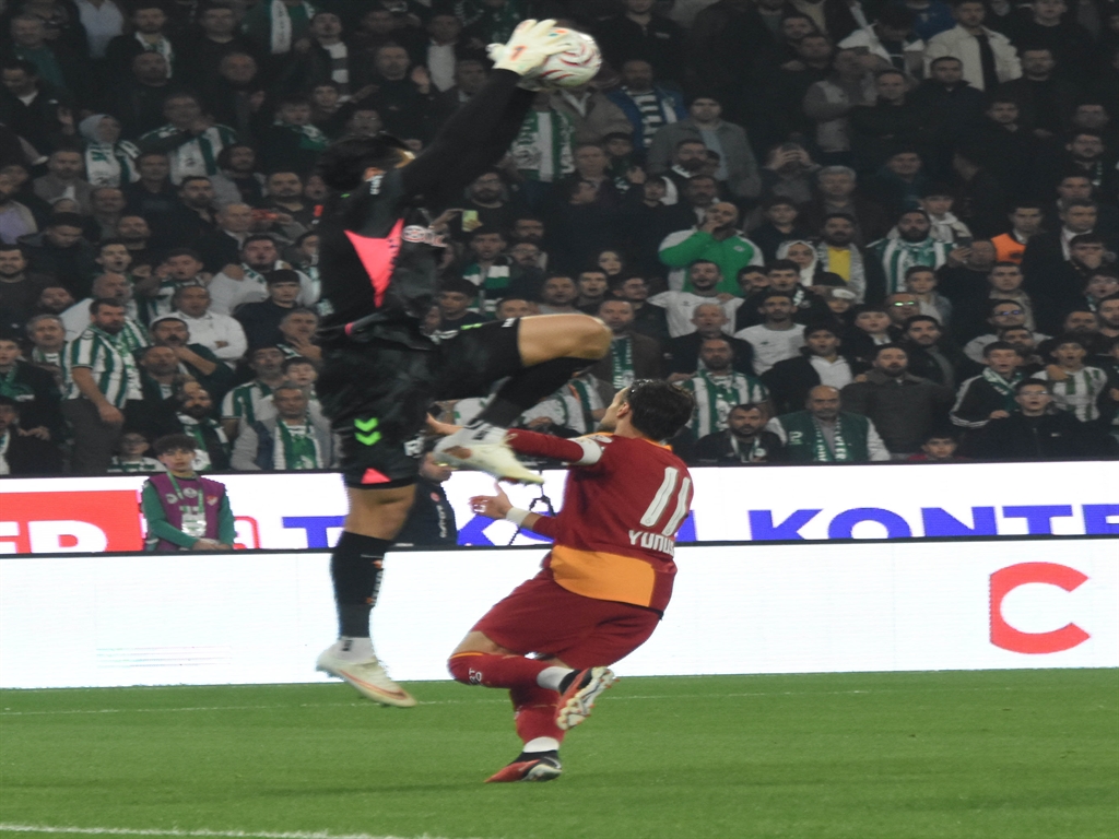 1583530-cm0imbwp.jpg