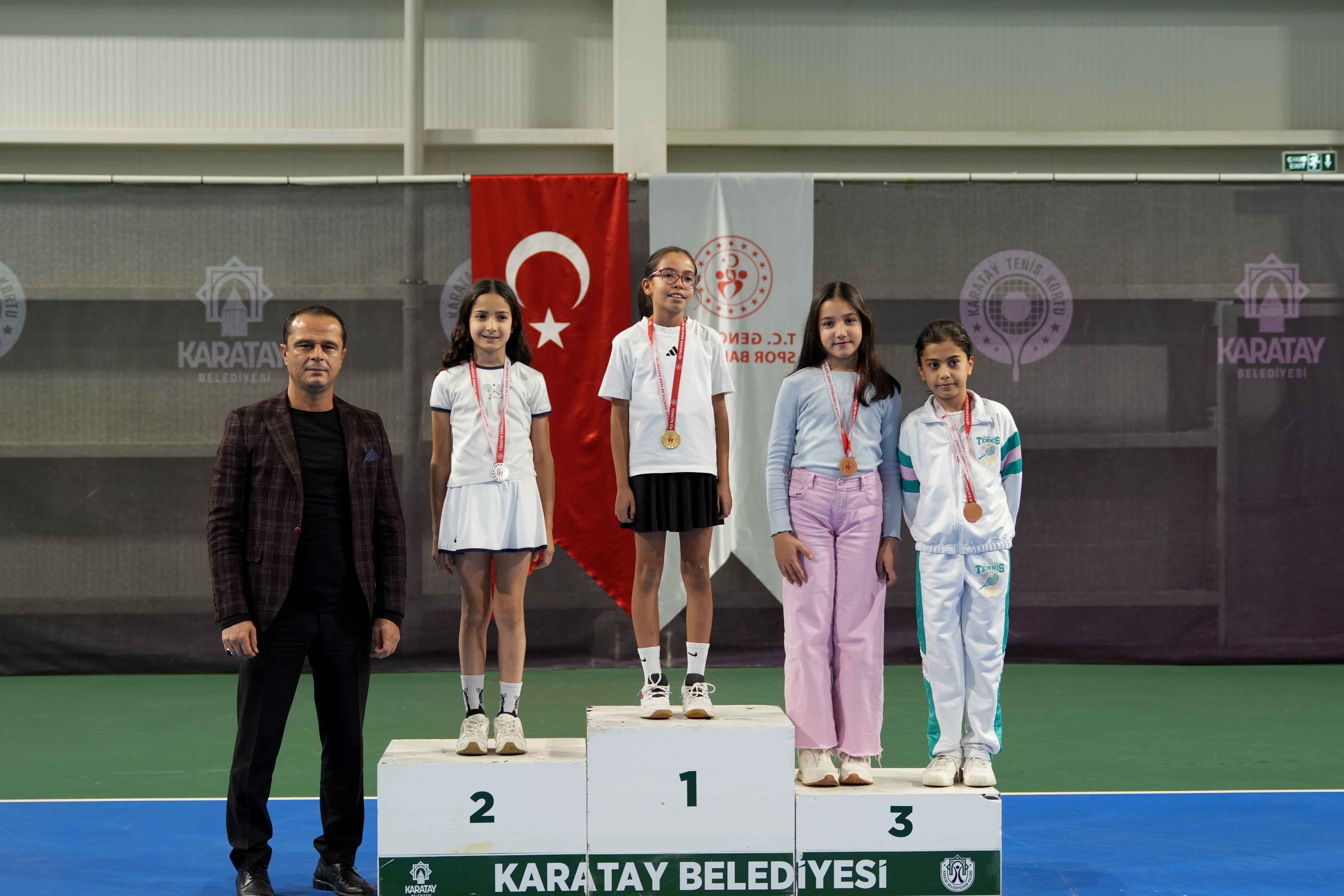 29-ekim-cumhuriyet-bayrami-tenis-turnuvasi-karatayda-tamamlandi-5jpg-an2fbnzd.jpeg